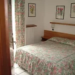 Briisa De Ness Otel 3*